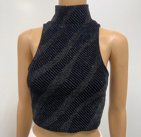 ELEGANT BLACK CROP TOP