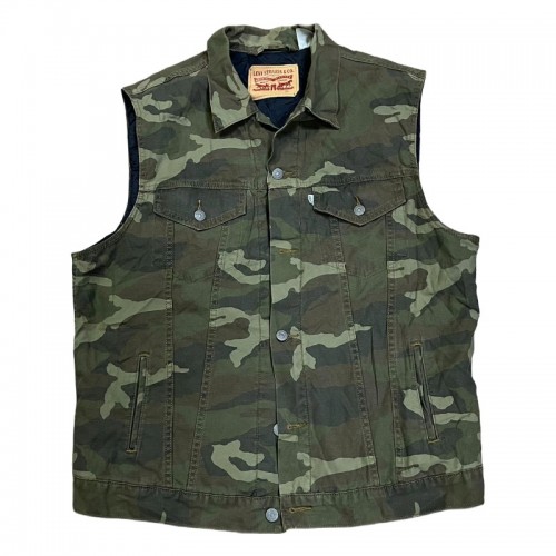 Levis Camo Trucker Vest
