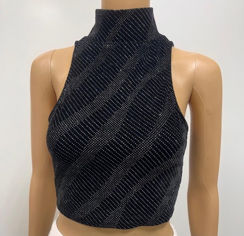 ELEGANT BLACK CROP TOP